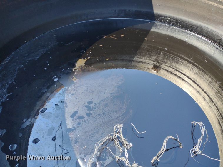 image for item DQ1632 (8) tanks