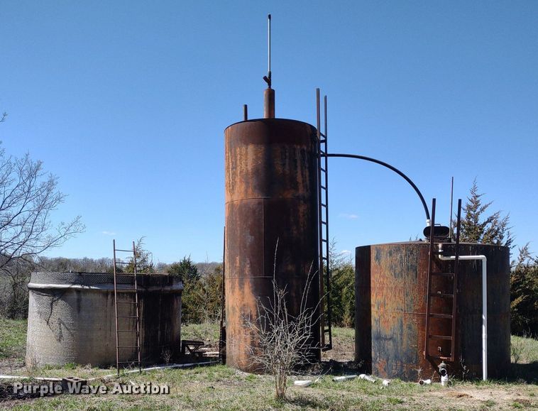 image for item DQ1632 (8) tanks