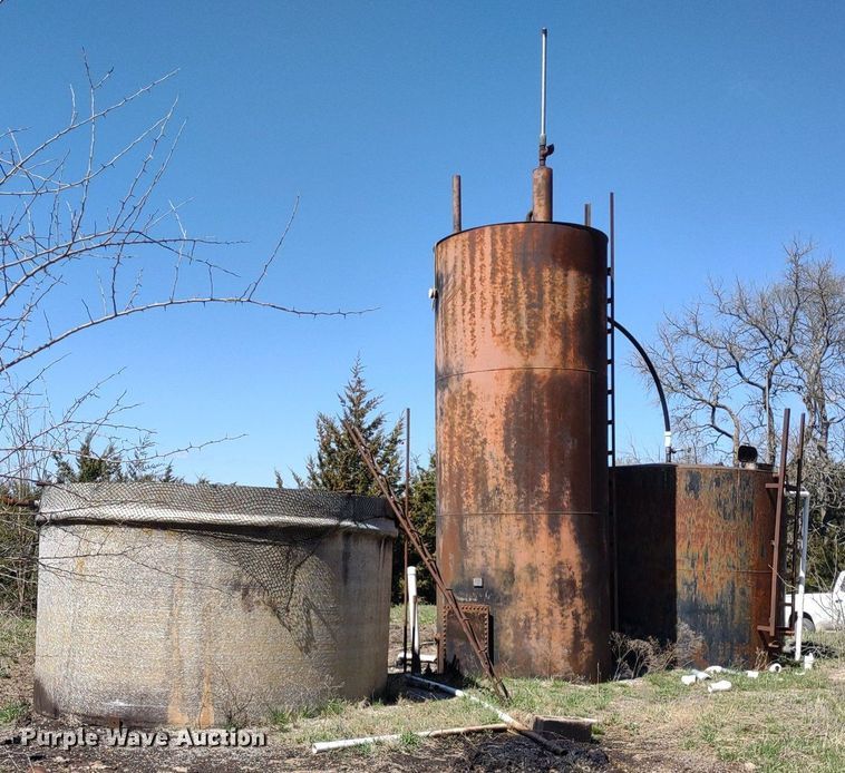 image for item DQ1632 (8) tanks