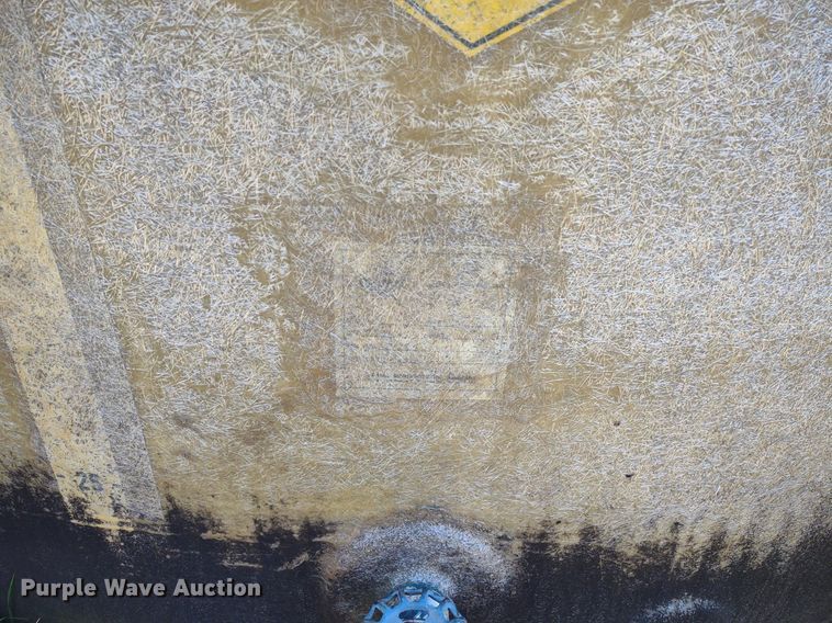 image for item DQ1632 (8) tanks