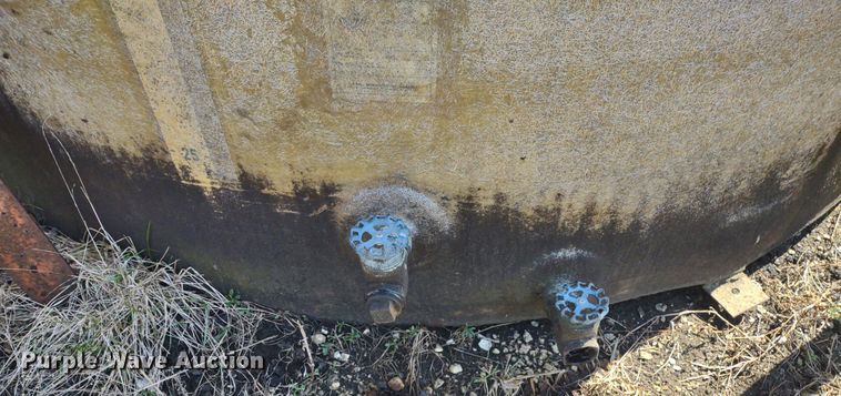 image for item DQ1632 (8) tanks