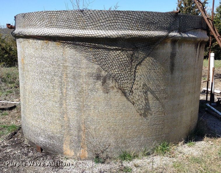 image for item DQ1632 (8) tanks