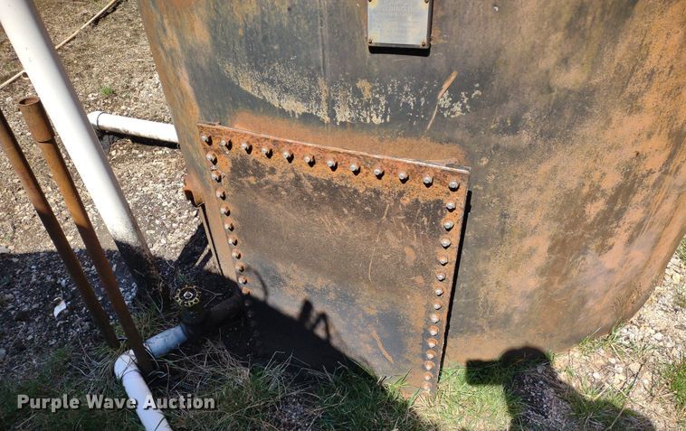 image for item DQ1632 (8) tanks