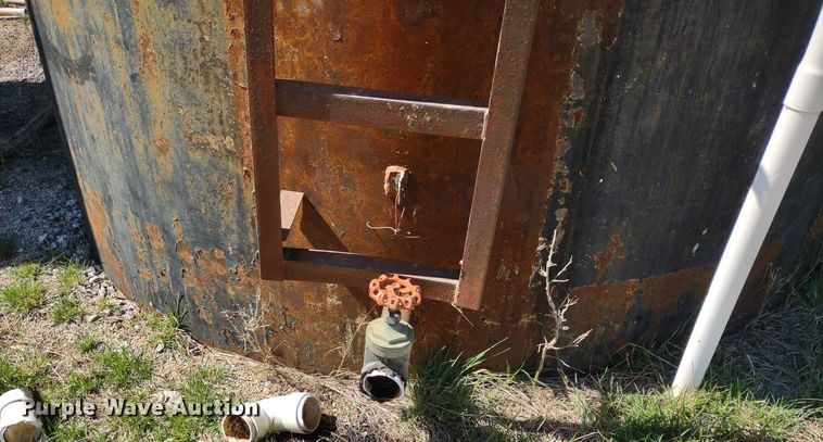 image for item DQ1632 (8) tanks