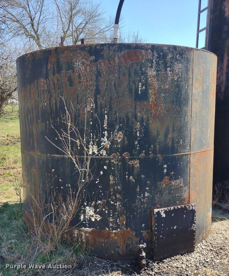 image for item DQ1632 (8) tanks