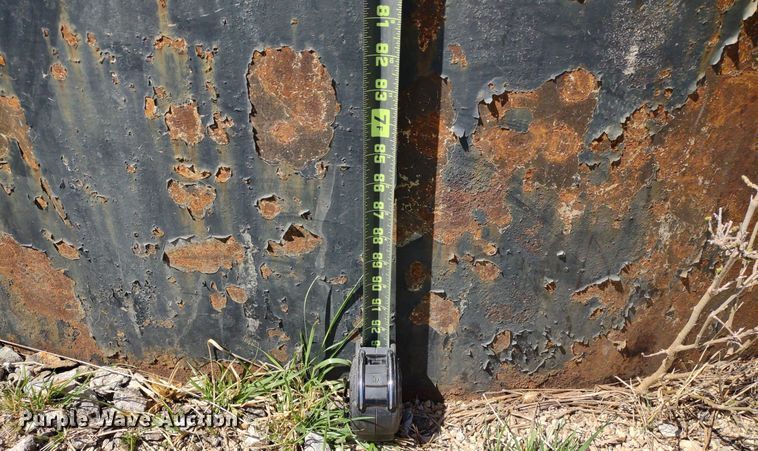 image for item DQ1632 (8) tanks