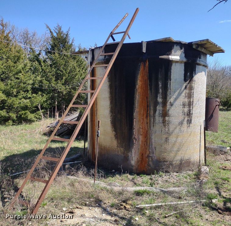 image for item DQ1632 (8) tanks