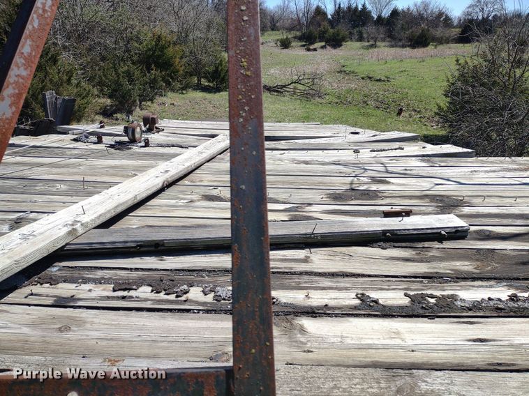 image for item DQ1632 (8) tanks