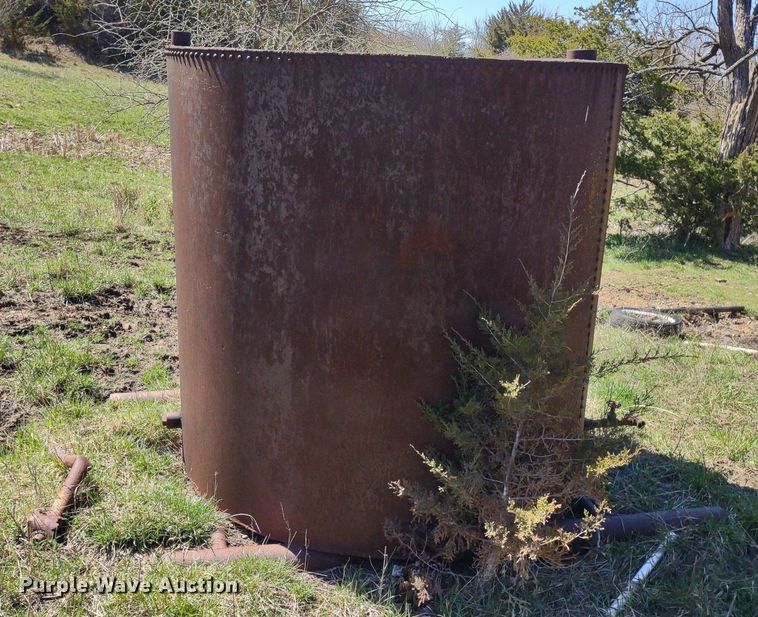 image for item DQ1632 (8) tanks