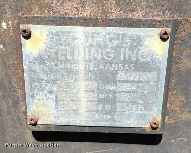 image for item DQ1632 (8) tanks