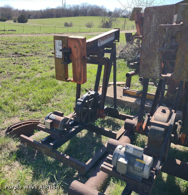 image for item DQ1633 (24) pump jacks