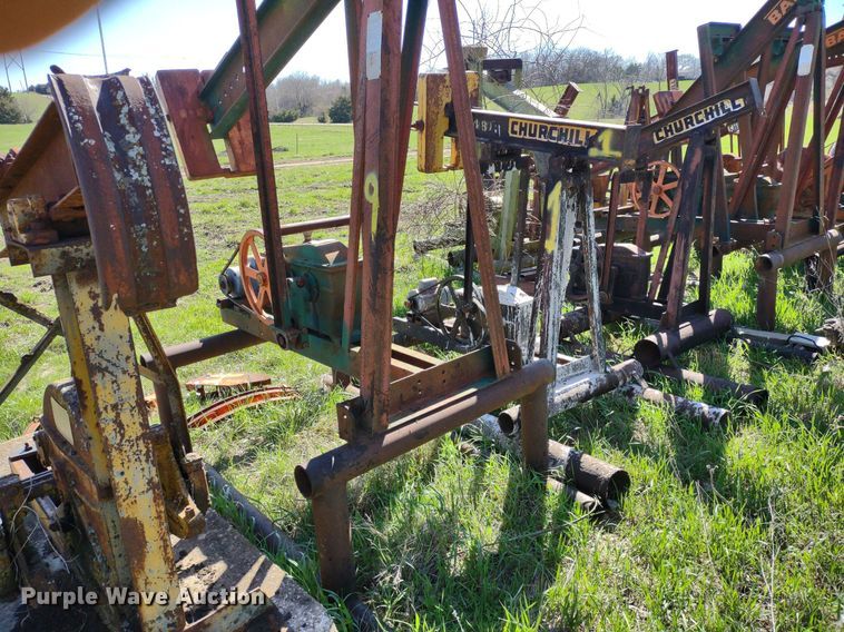 image for item DQ1633 (24) pump jacks