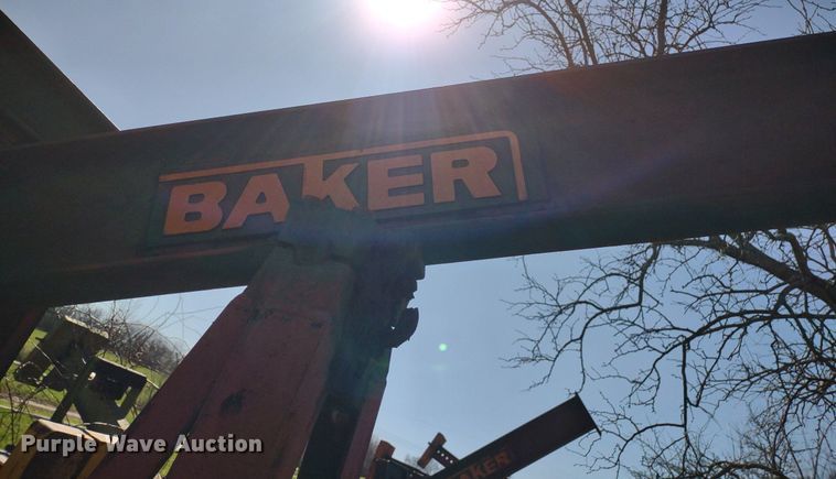 image for item DQ1633 (24) pump jacks