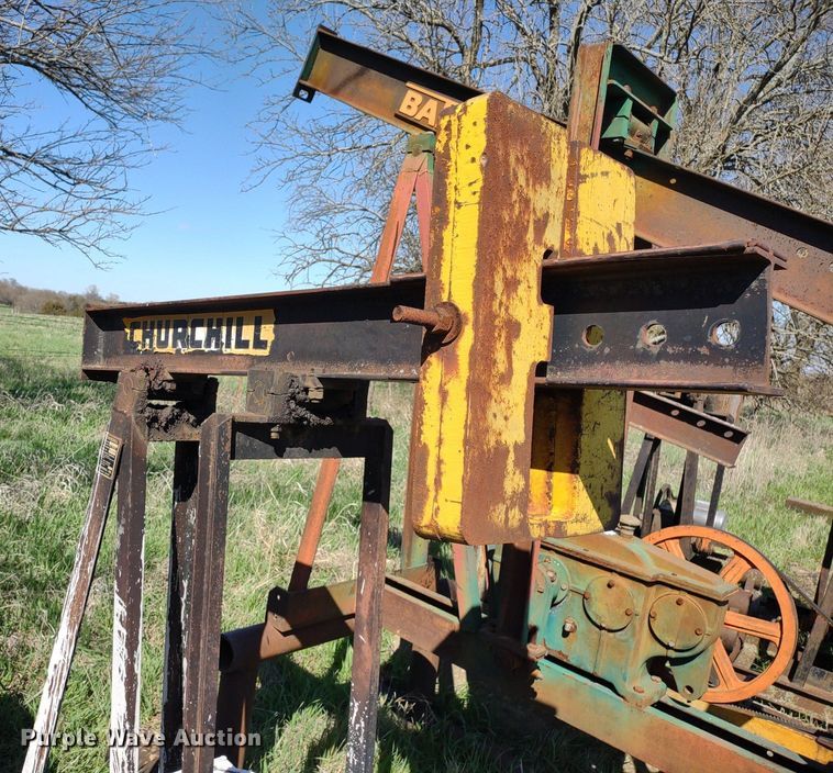 image for item DQ1633 (24) pump jacks