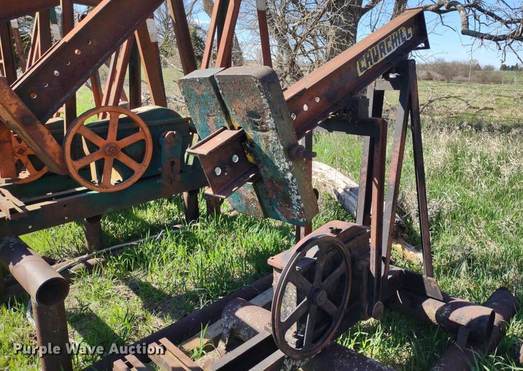 image for item DQ1633 (24) pump jacks