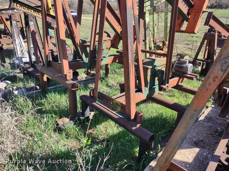 image for item DQ1633 (24) pump jacks