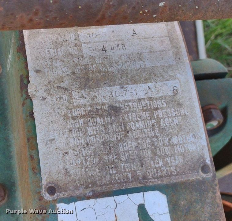 image for item DQ1633 (24) pump jacks