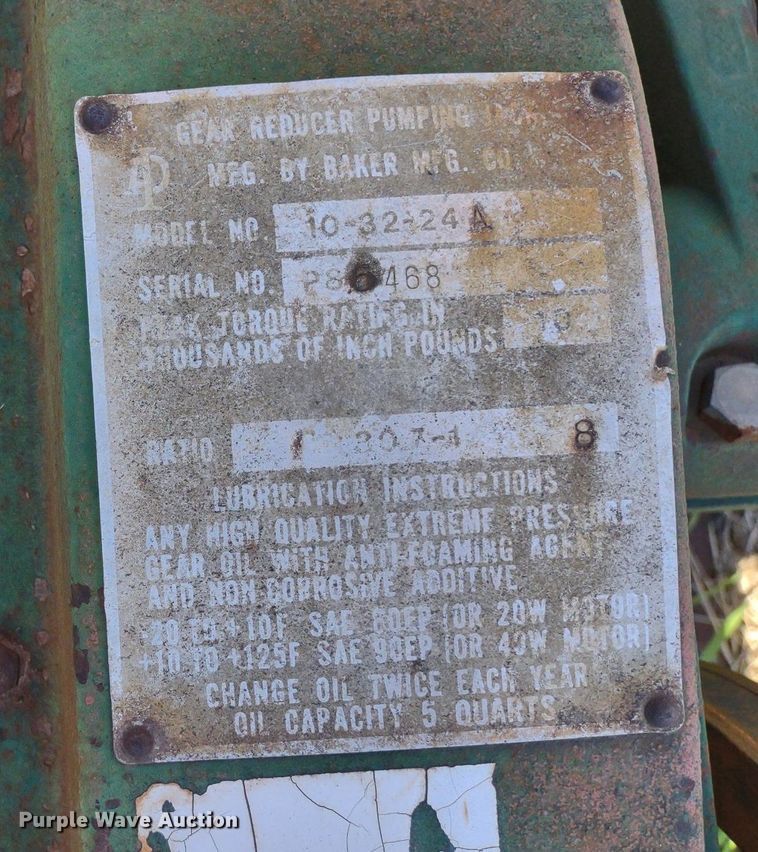 image for item DQ1633 (24) pump jacks