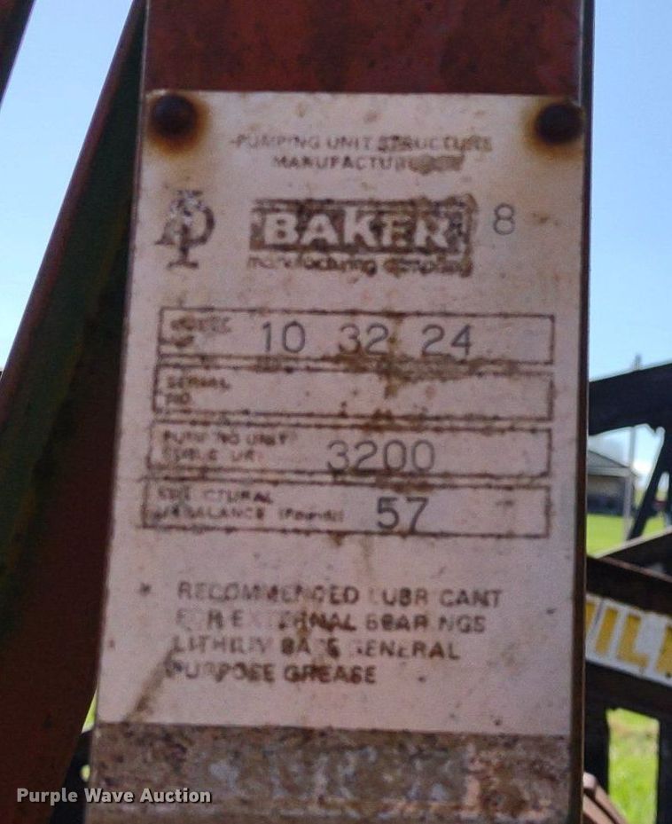 image for item DQ1633 (24) pump jacks