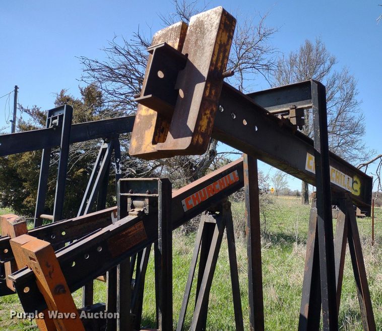 image for item DQ1633 (24) pump jacks