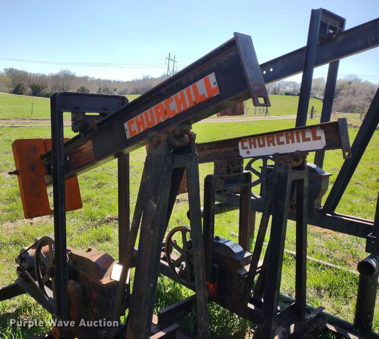 image for item DQ1633 (24) pump jacks