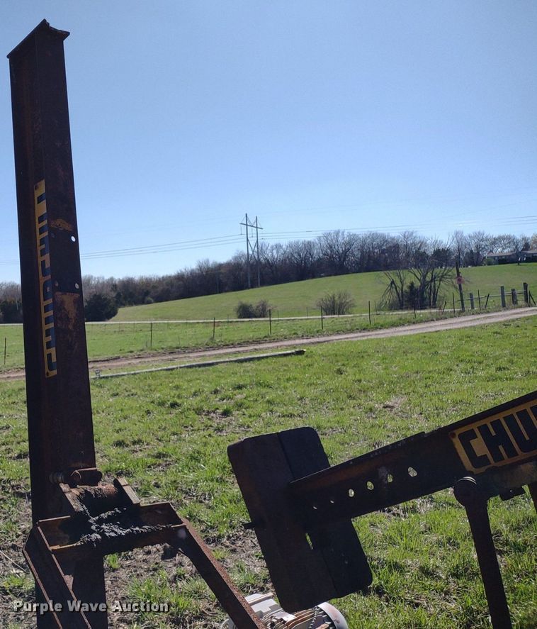 image for item DQ1633 (24) pump jacks