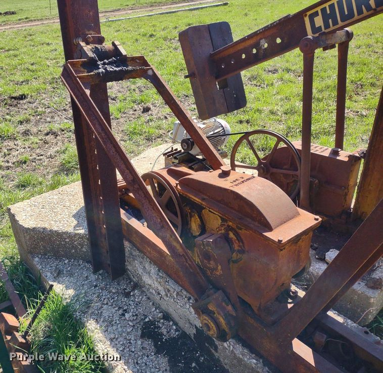 image for item DQ1633 (24) pump jacks