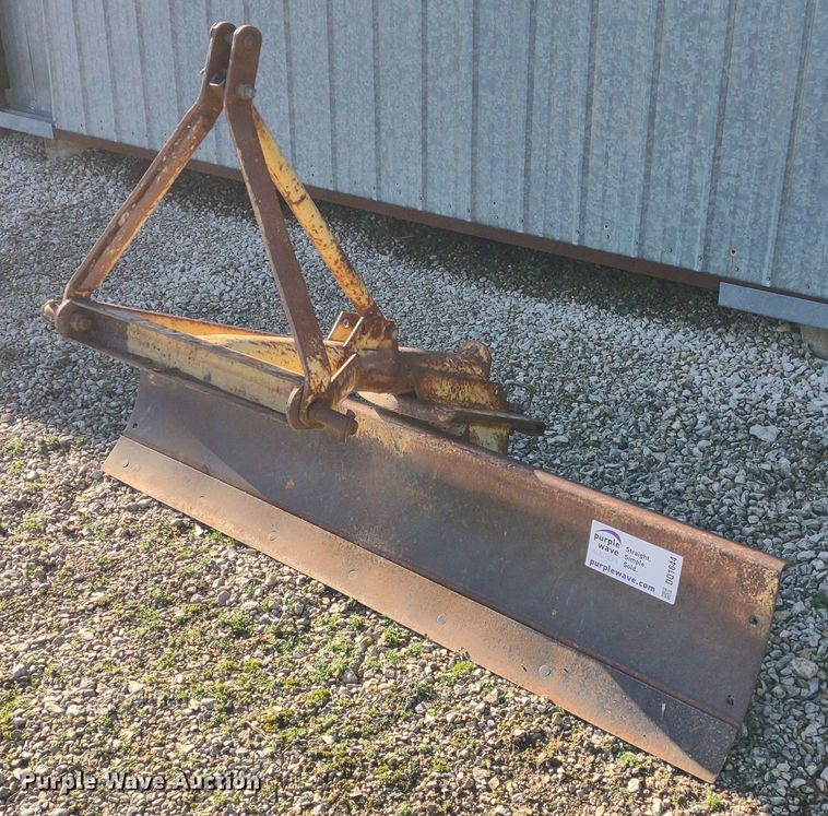 image for item DQ1644 Ford 784  6'W blade