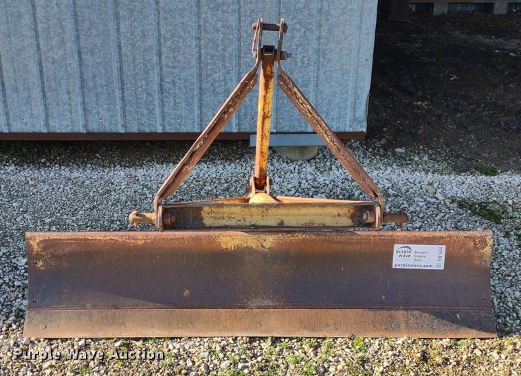 image for item DQ1644 Ford 784  6'W blade
