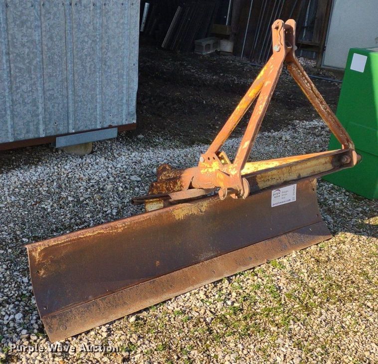 image for item DQ1644 Ford 784  6'W blade