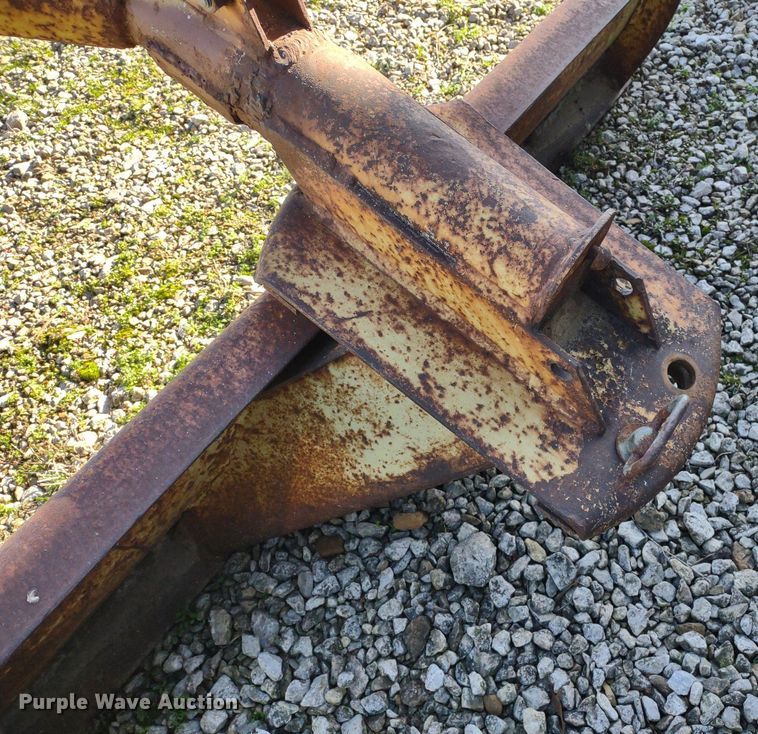image for item DQ1644 Ford 784  6'W blade