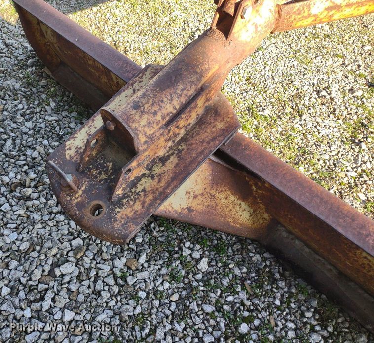 image for item DQ1644 Ford 784  6'W blade