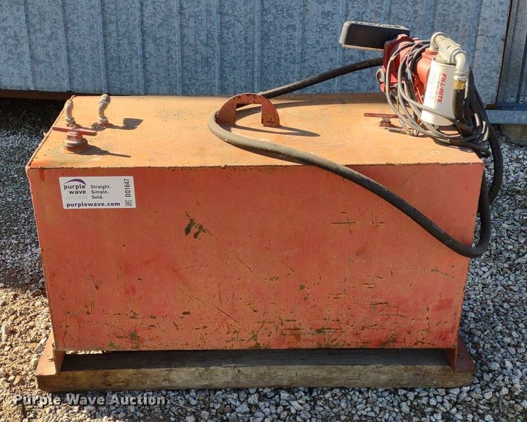 image for item DQ1647 Fuel tank