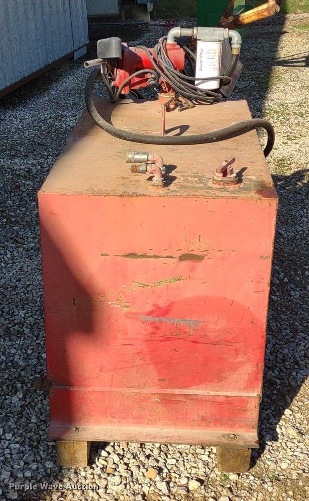 image for item DQ1647 Fuel tank