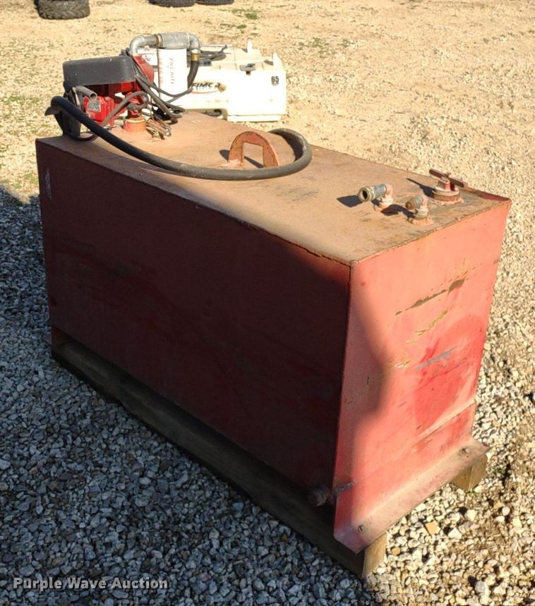 image for item DQ1647 Fuel tank
