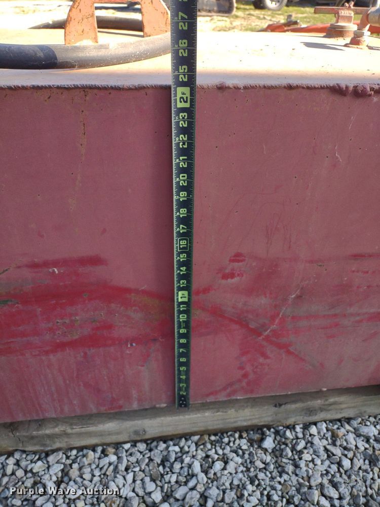 image for item DQ1647 Fuel tank