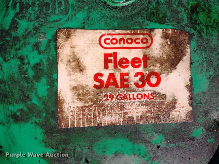 image for item DQ1648 29 gallon drum of Conoco SAE 30 oil