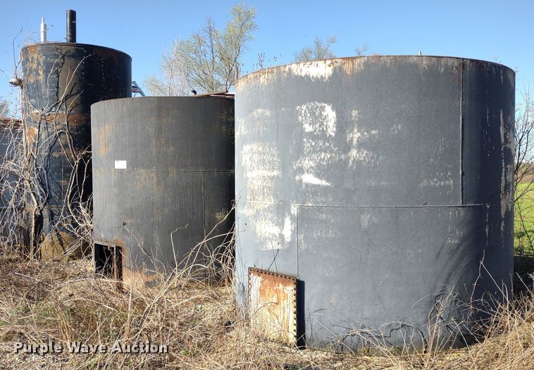 image for item DQ1668 (4) tanks