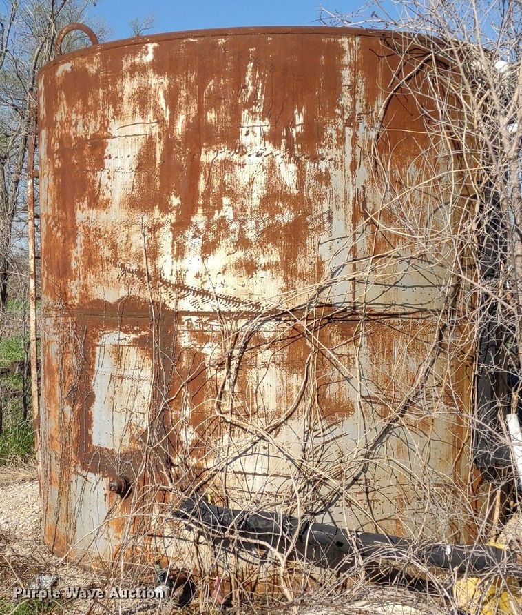 image for item DQ1668 (4) tanks