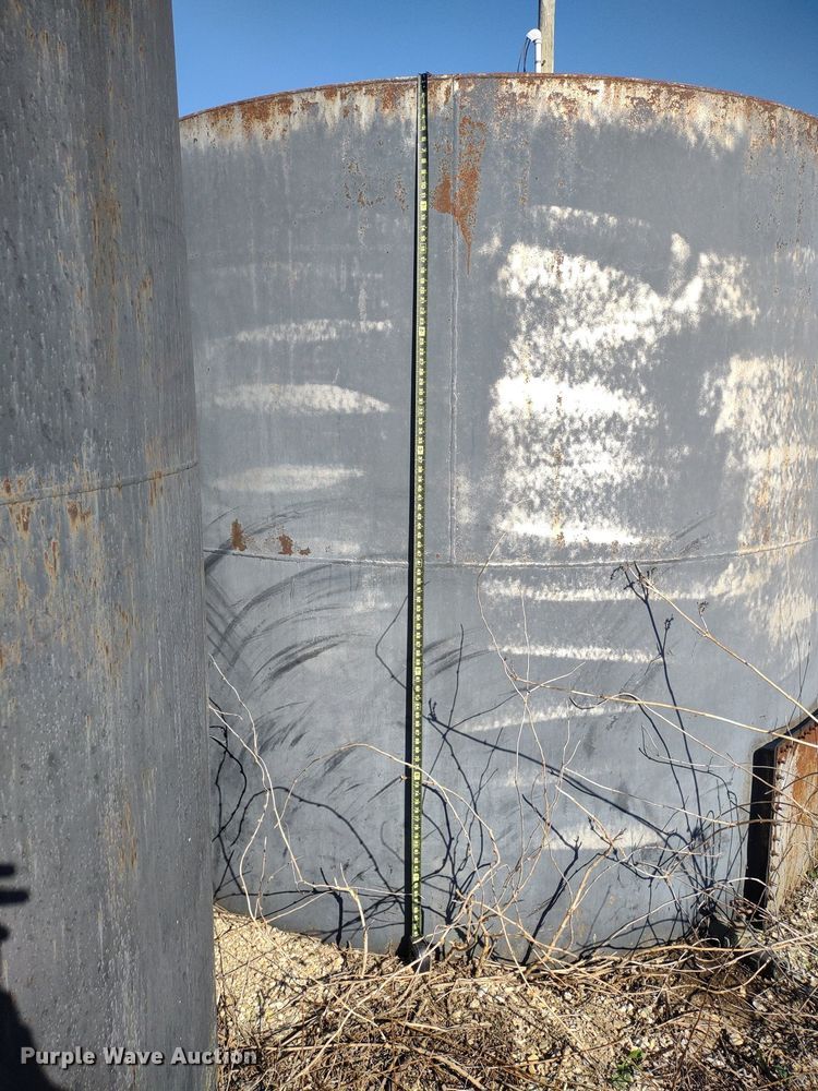 image for item DQ1668 (4) tanks