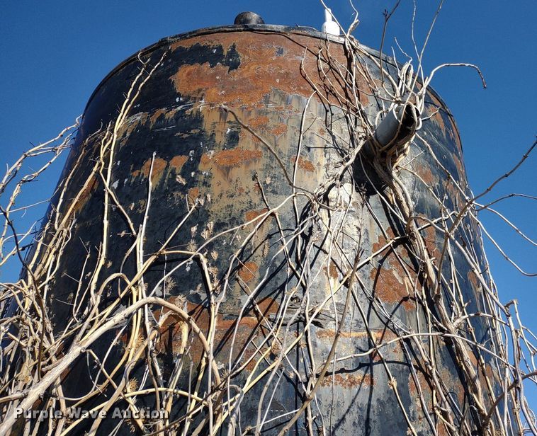 image for item DQ1668 (4) tanks