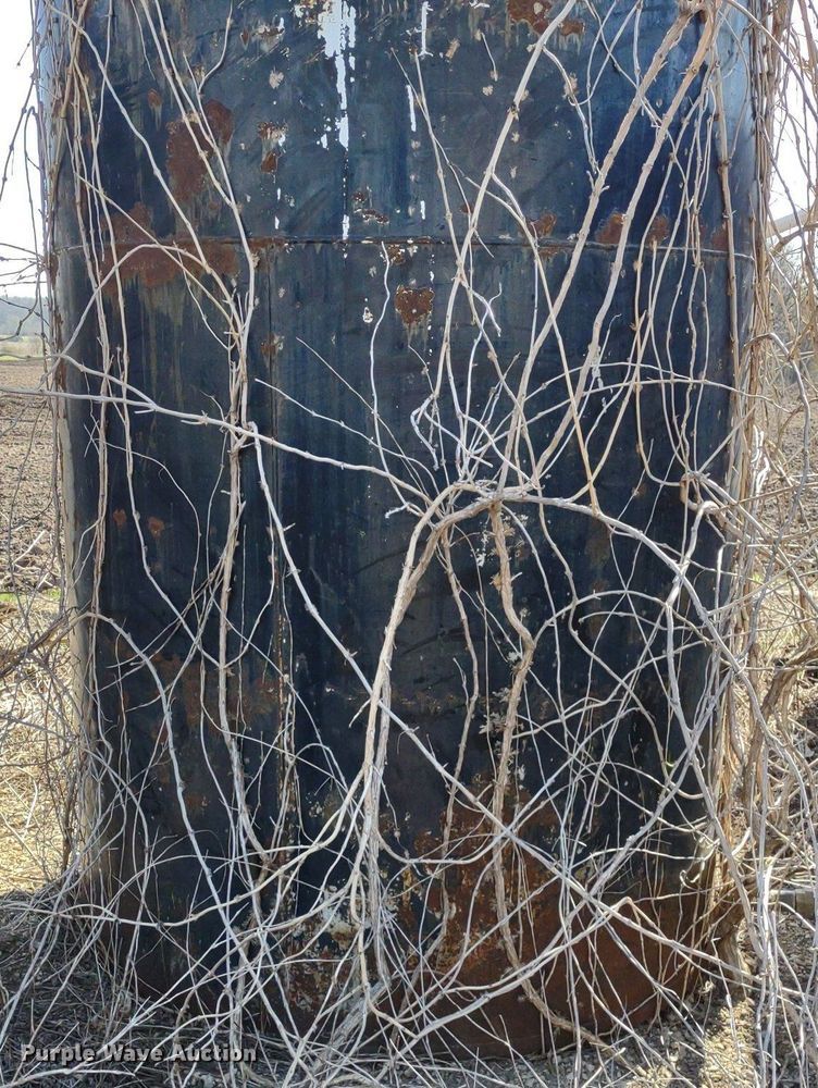 image for item DQ1668 (4) tanks