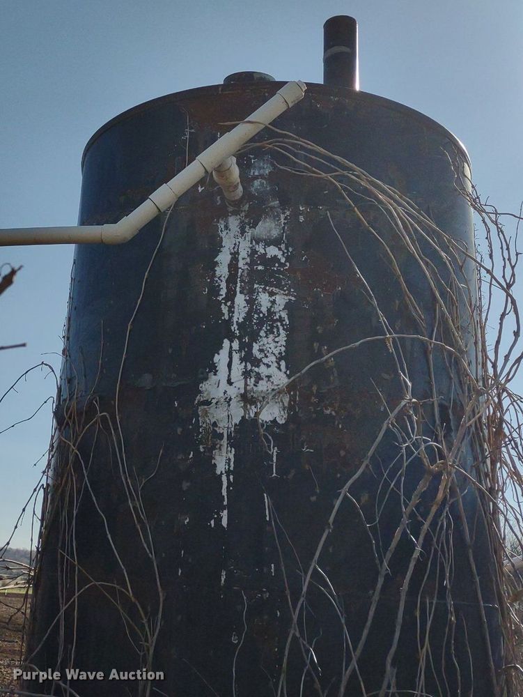 image for item DQ1668 (4) tanks