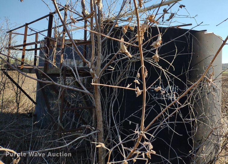 image for item DQ1668 (4) tanks