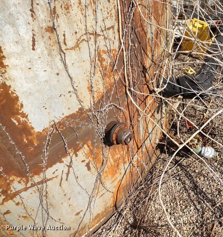 image for item DQ1668 (4) tanks