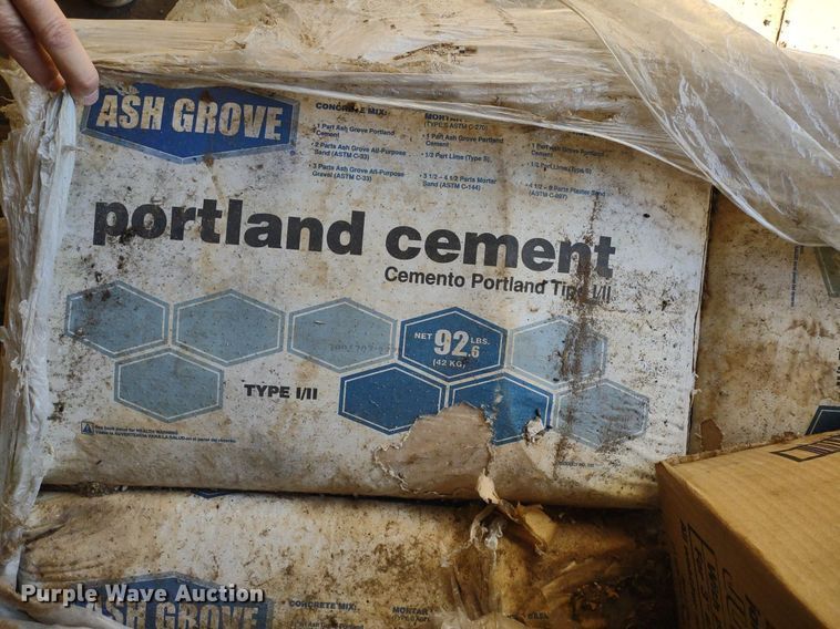 image for item DQ1669 Conex  storage container