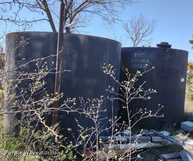 image for item DQ1670 (2) steel tanks