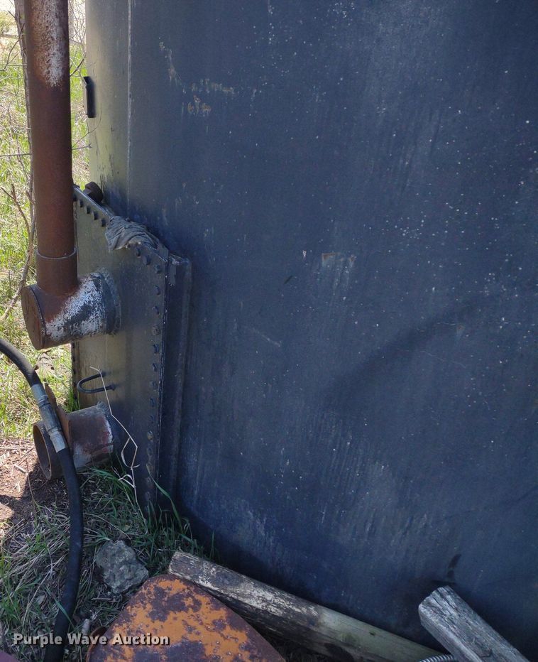 image for item DQ1670 (2) steel tanks