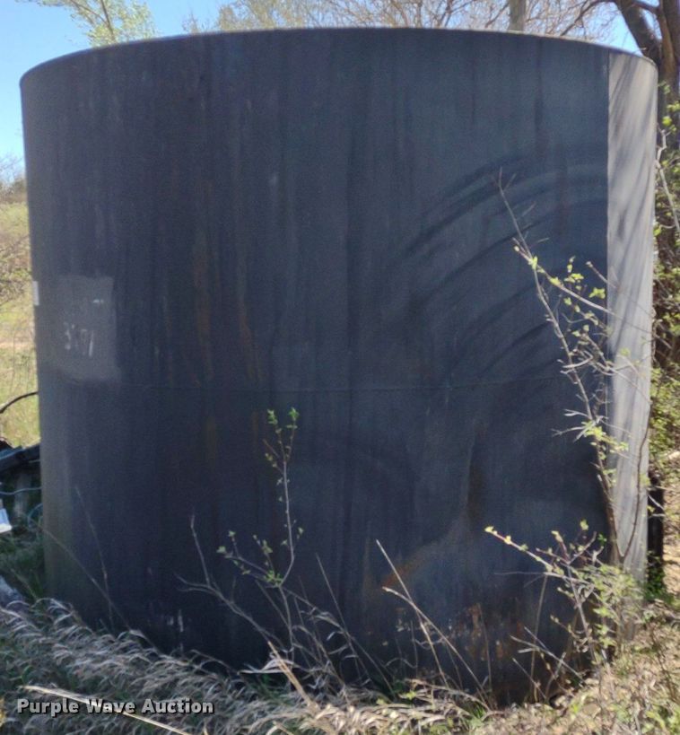 image for item DQ1670 (2) steel tanks