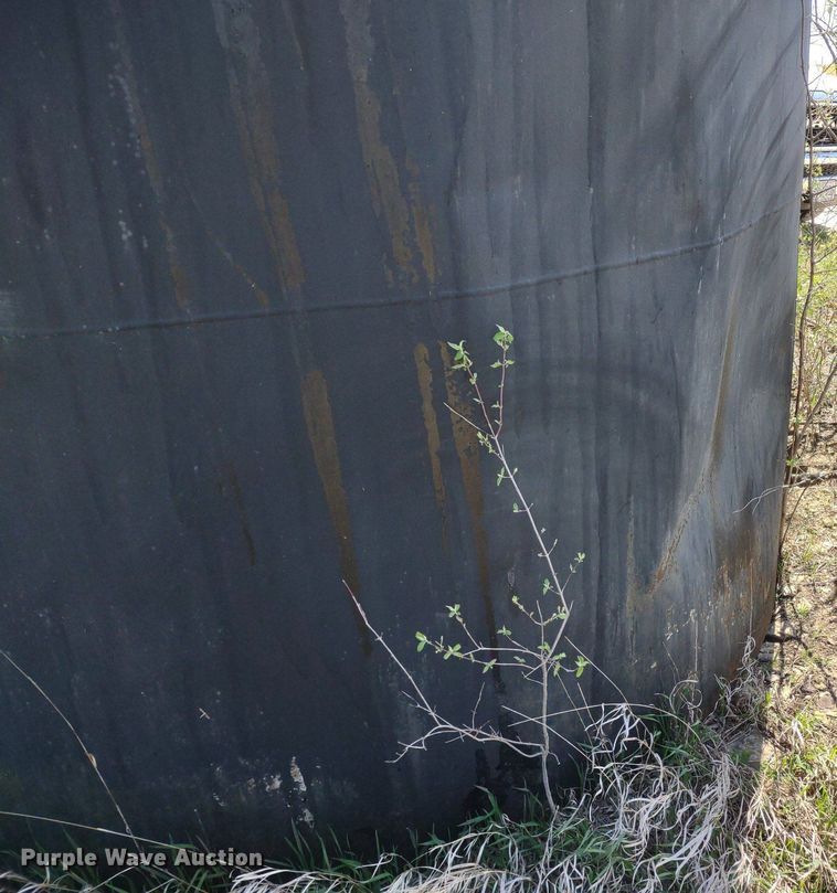 image for item DQ1670 (2) steel tanks